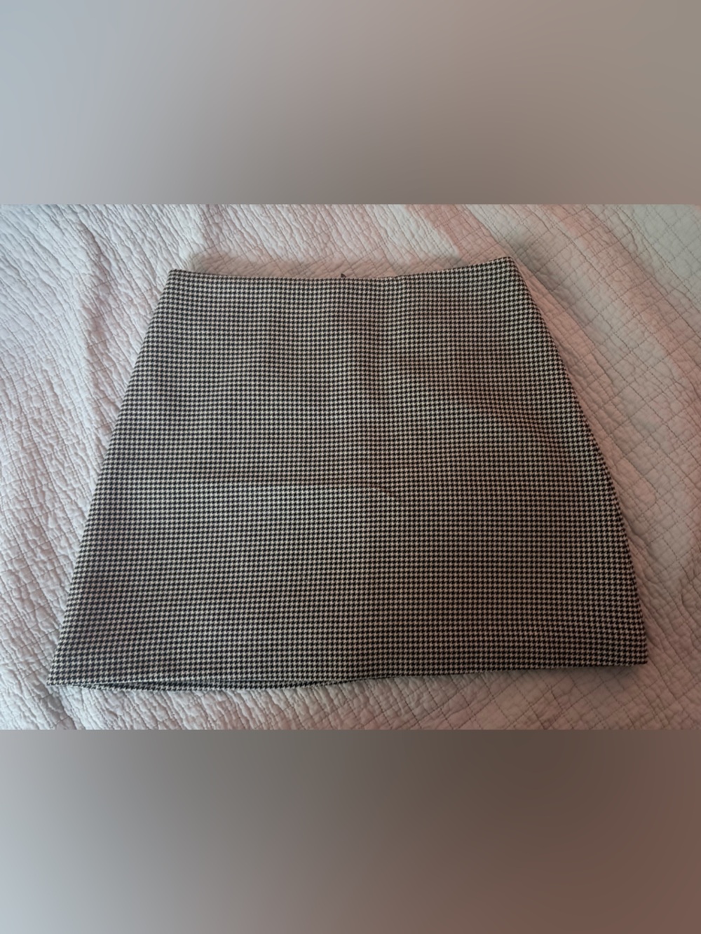H&M Black and White Houndstooth A-Line Mini Skirt